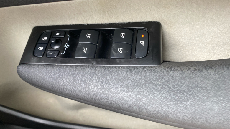 Volvo Xc40 1.5 T5 Recharge PHEV Inscription Pro 5dr Auto Estate